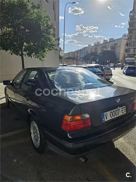 Usado BMW 320 150 CV (110 kW) 1994 Azul Berlina