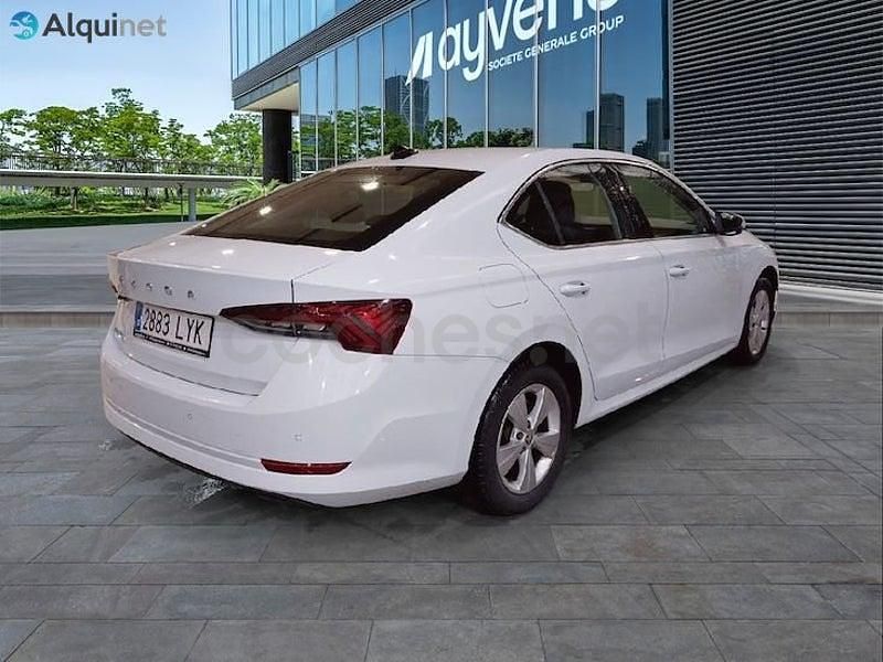 Usado Skoda Octavia Ambition 115 CV (84 kW) 2022 Blanco Berlina