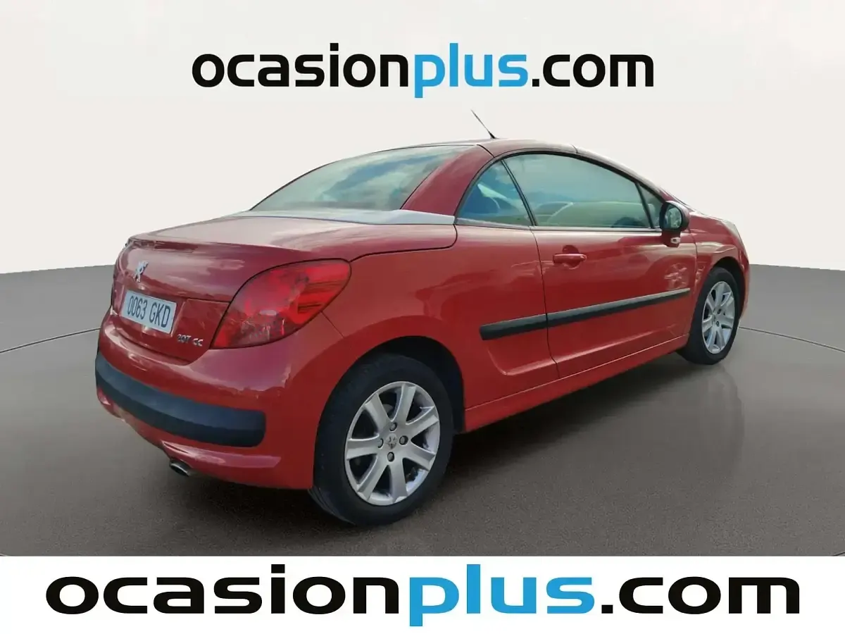 Usado Peugeot 207 120 CV (88 kW) 2008 Rojo Descapotable