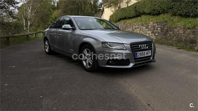 Gris / plata Usado 2011 Audi A4 Berlina | 10.500 € (Un poco caro) - Imagen 1/4
