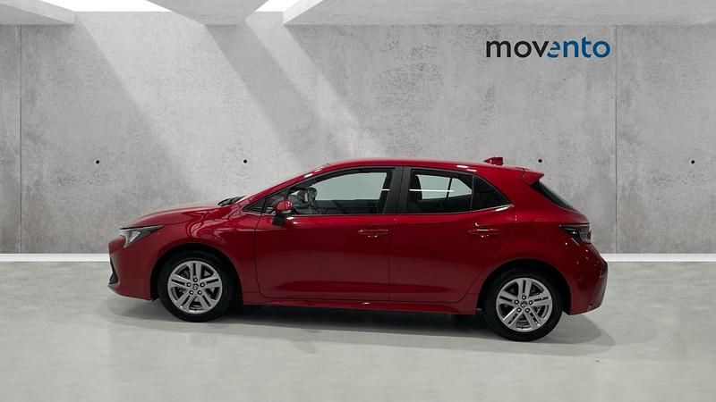 Usado Toyota Corolla Business Edition 122 CV (89 kW) 2022 Rojo Berlina