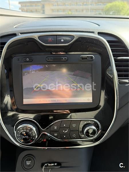 Usado Renault Captur Intens 90 CV (66 kW) 2015 Amarillo SUV
