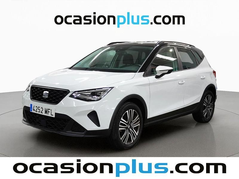 Usado Seat Arona Style 110 CV (80 kW) 2023 Blanco SUV
