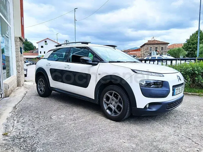 Usado Citroën C4 Cactus Feel 100 CV (73 kW) 2015 Blanco Utilitario