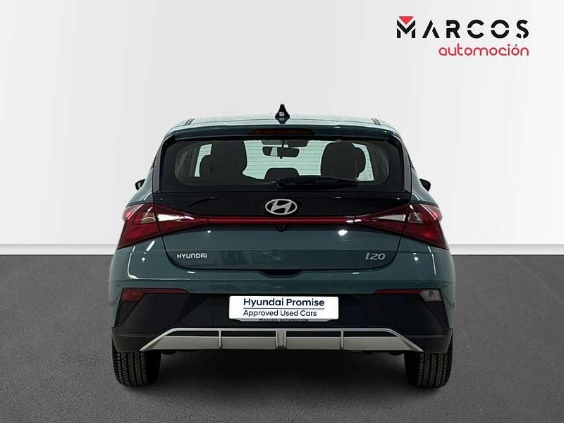 Usado Hyundai i20 84 CV (61 kW) 2024 Verde Utilitario