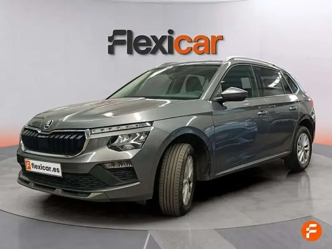Usado Skoda Kamiq Selection 116 CV (85 kW) 2024 Gris SUV