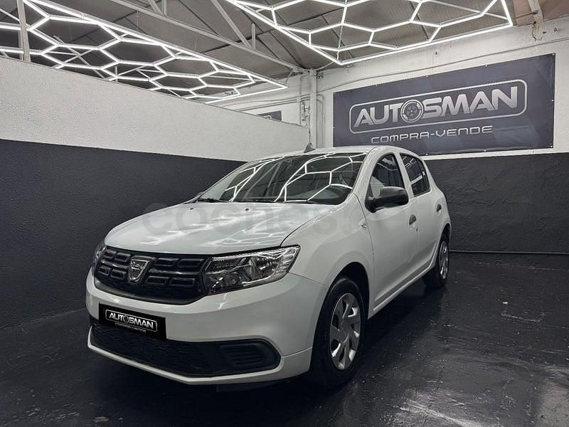 Usado Dacia Sandero Essentiel 75 HP (55 kW) 2019 Branco Sedan