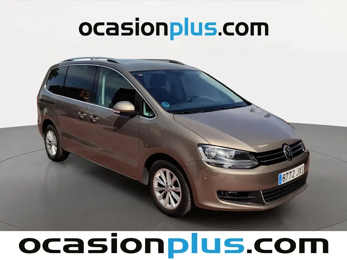 Usado VW Sharan Advance 150 CV (110 kW) 2017 Oro Monovolumen