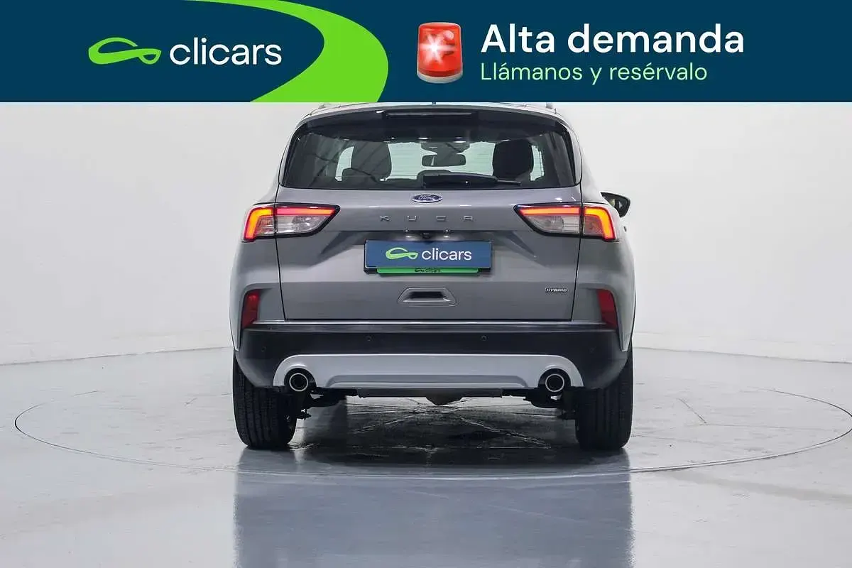 Usado Ford Kuga Titanium 190 CV (139 kW) 2022 Gris SUV