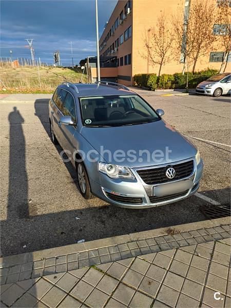 Usado VW Passat Highline 140 CV (102 kW) 2006 Azul Familiar