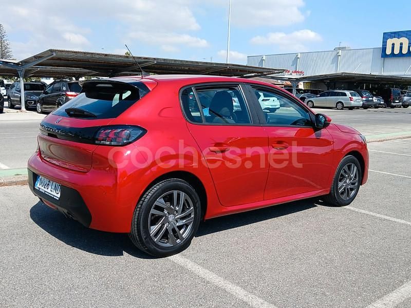 Usado Peugeot 208 Active 75 CV (55 kW) 2021 Granate Utilitario