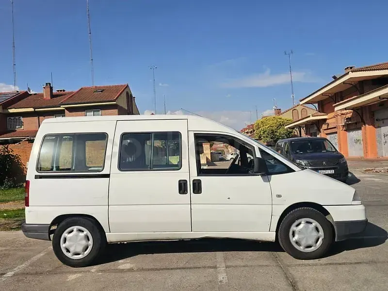 Usado Citroën Jumpy Comfort 71 CV (52 kW) 2002 Blanco Monovolumen