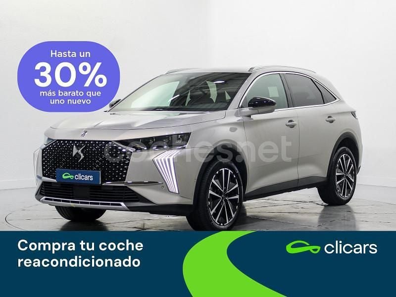 Gris / plata Usado 2023 DS Automobiles DS7 Crossback Rivoli SUV | 30.990 € (Caro) - Imagen 1/4