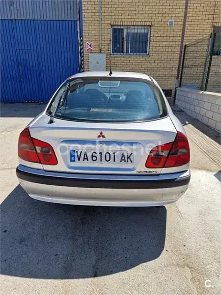 Usado Mitsubishi Carisma 90 CV (66 kW) 2000 Blanco Berlina