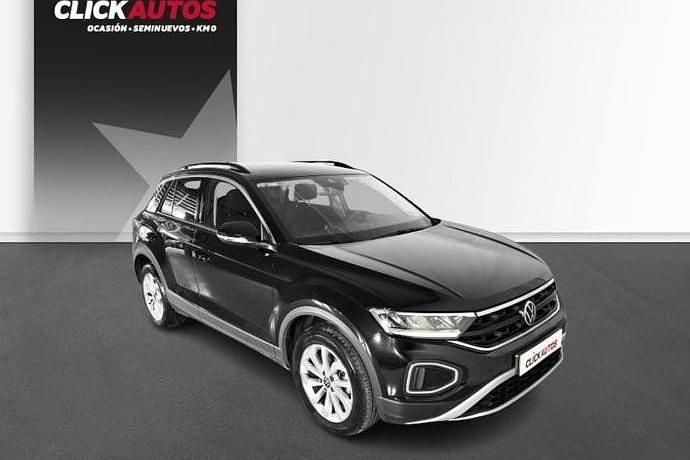 Usado VW T-Roc Life 110 CV (80 kW) 2022 Negro SUV