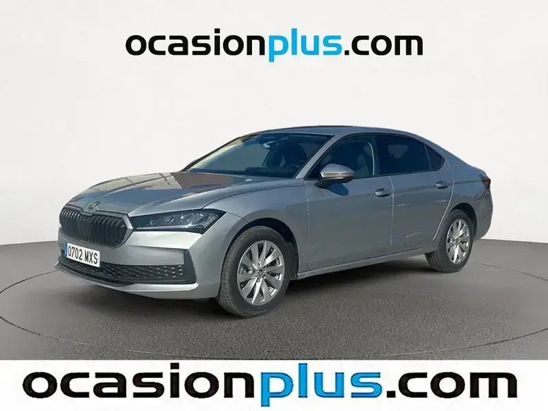 Gris plata Nuevo 2025 Skoda Superb Essence Berlina | 31.810 € (Super precio) - Imagen 1/4