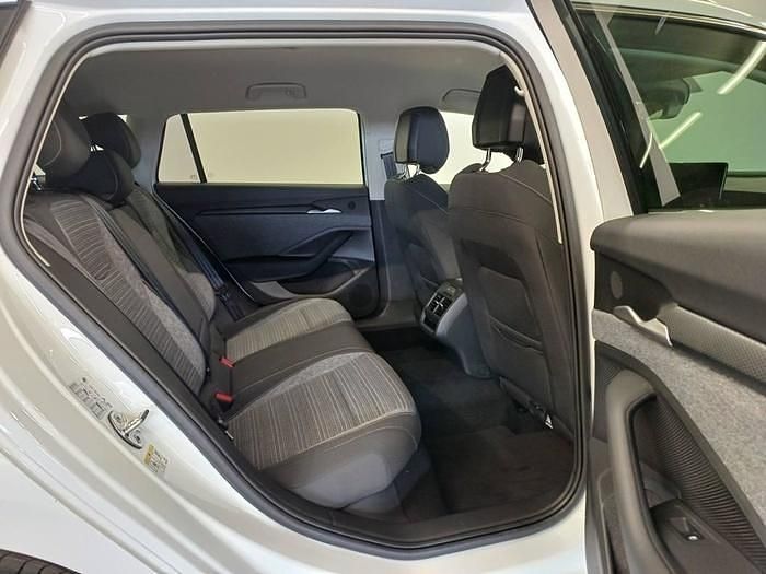 Usado Skoda Superb Selection 150 CV (110 kW) 2024 Blanco Familiar