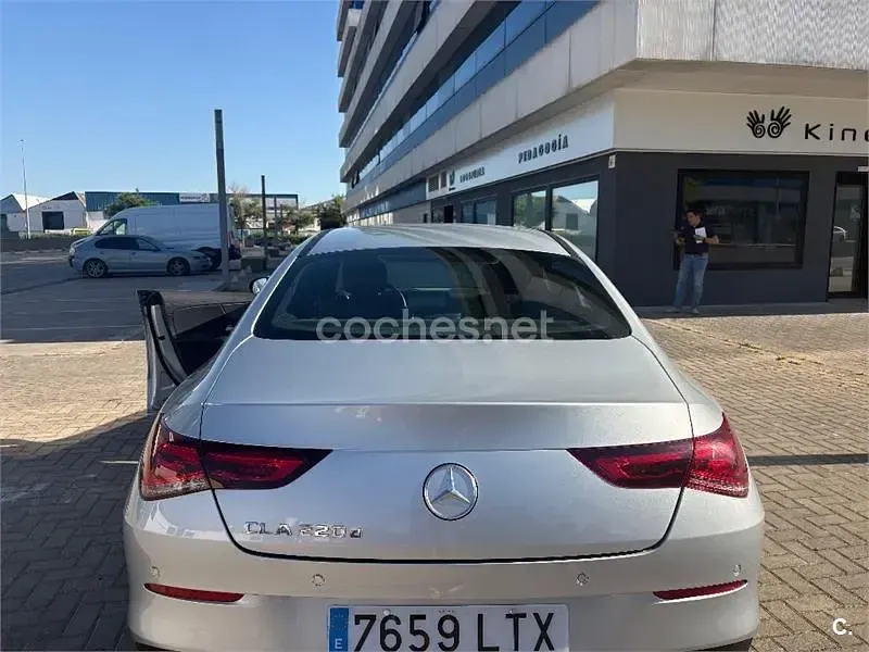 Usado Mercedes CLA220 190 CV (139 kW) 2021 Gris / plata Berlina