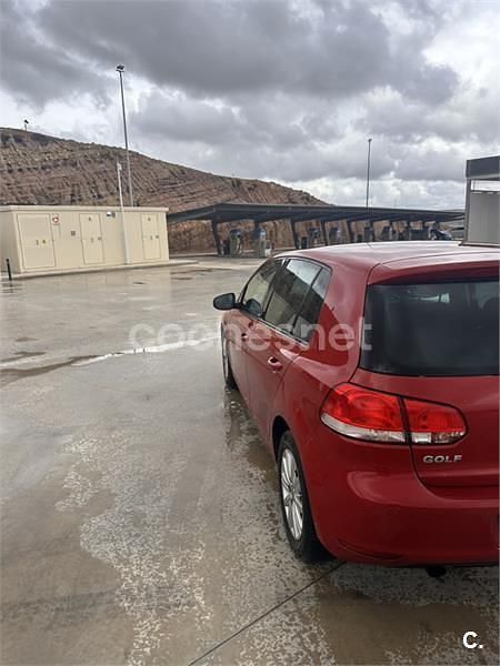 Usado VW Golf VI Advance 105 CV (77 kW) 2011 Rojo Utilitario