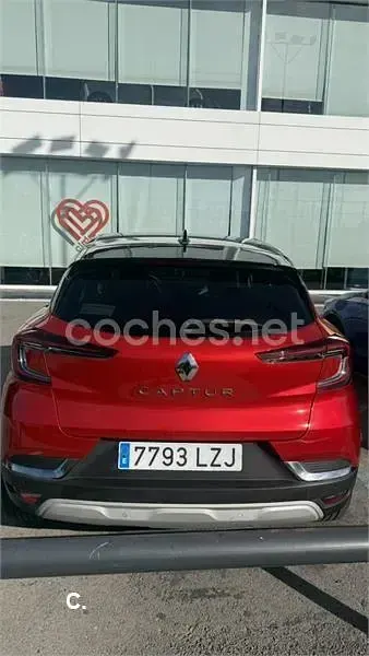 Usado Renault Captur Techno 140 CV (102 kW) 2022 Rojo SUV
