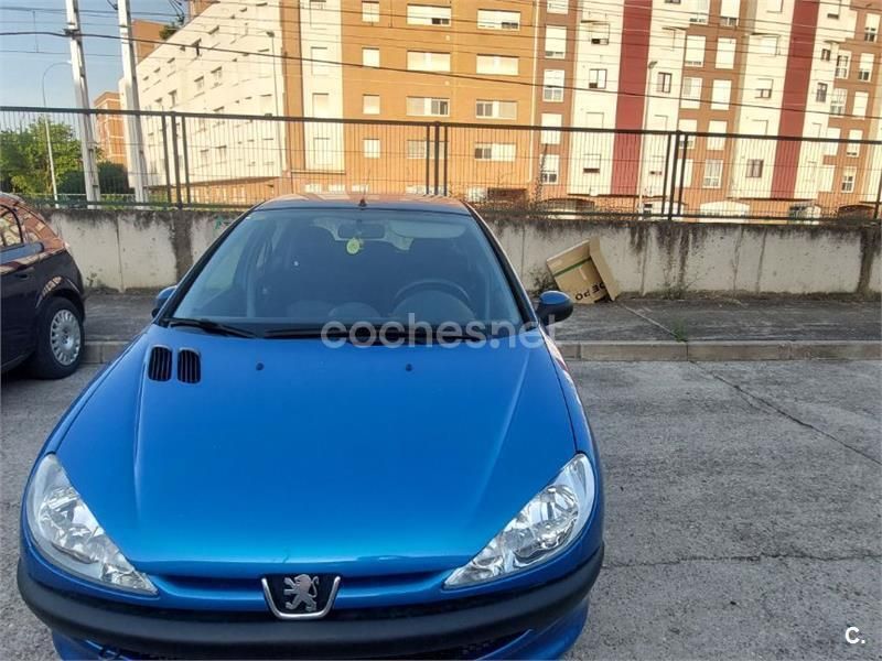 Azul Usado 2004 Peugeot 206 Berlina | 2500 € (Precio justo) - Imagen 1/4