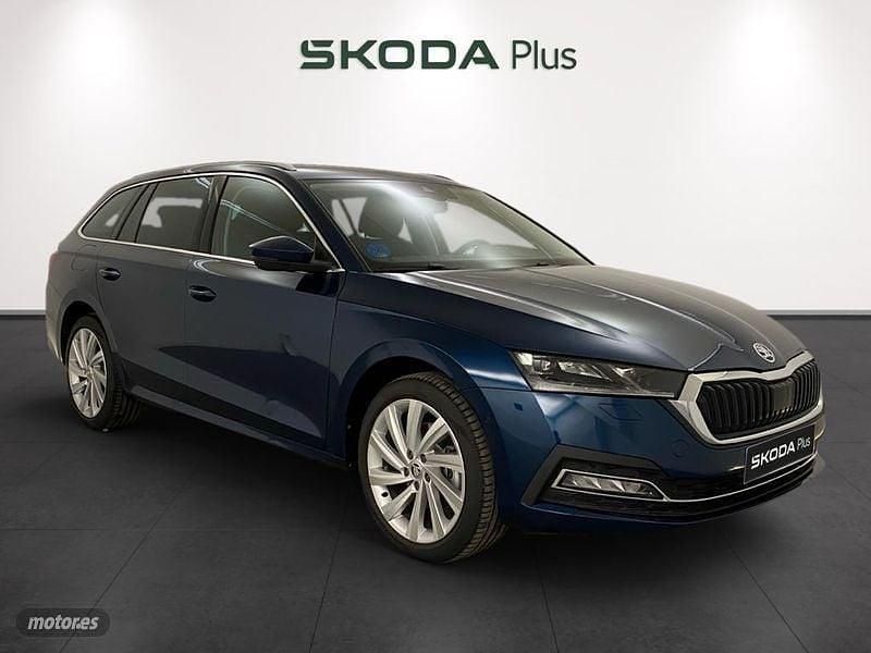 Azul Usado 2024 Skoda Superb Selection Familiar | 32.500 € - Imagen 1/4