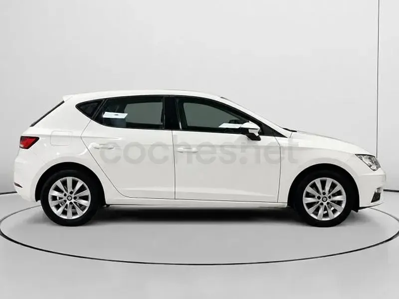 Usado Seat Leon Style 115 CV (84 kW) 2017 Blanco Berlina