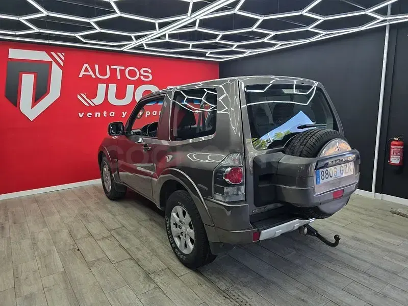Usado Mitsubishi Montero Motion 200 CV (147 kW) 2010 Marrón SUV