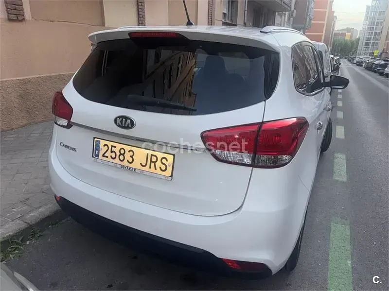 Usado Kia Carens 135 CV (99 kW) 2016 Blanco Monovolumen
