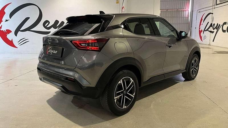 Usado Nissan Juke N-Connecta 114 CV (83 kW) 2024 Gris SUV