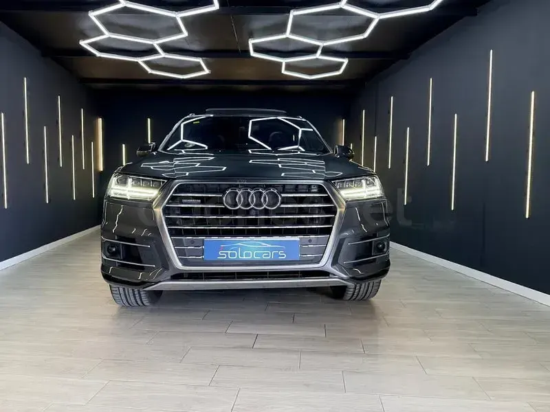 Usado Audi Q7 Design 218 CV (160 kW) 2016 Gris / plata SUV