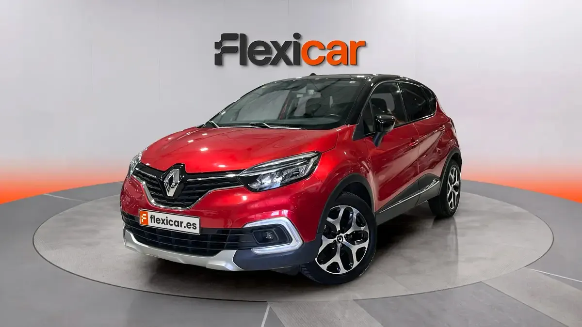 Usado Renault Captur Zen 120 CV (88 kW) 2018 Rojo SUV