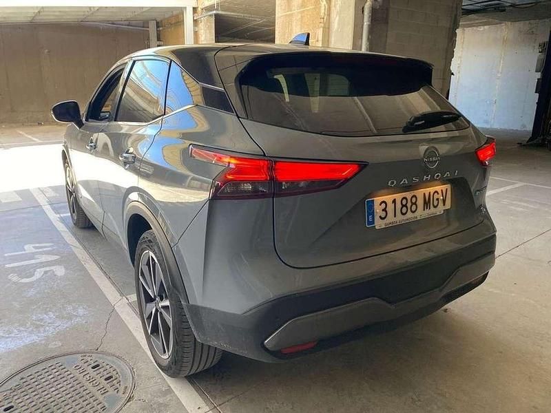 Usado Nissan Qashqai N-Connecta 190 CV (139 kW) 2023 Gris SUV