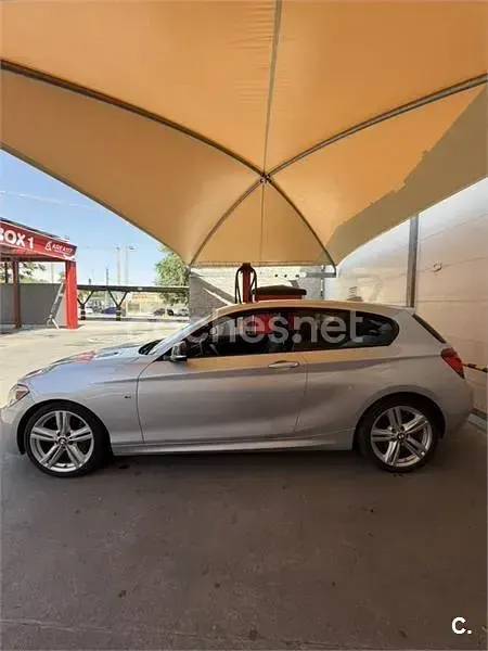 Usado BMW 118 Comfort Edition 170 CV (125 kW) 2015 Gris / plata Utilitario