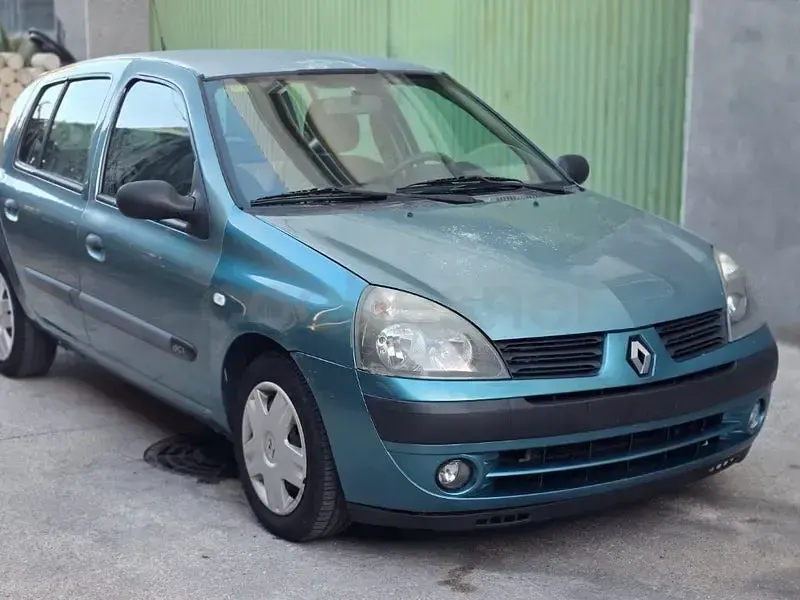 Usado Renault Clio II 80 CV (58 kW) 2004 Azul Berlina