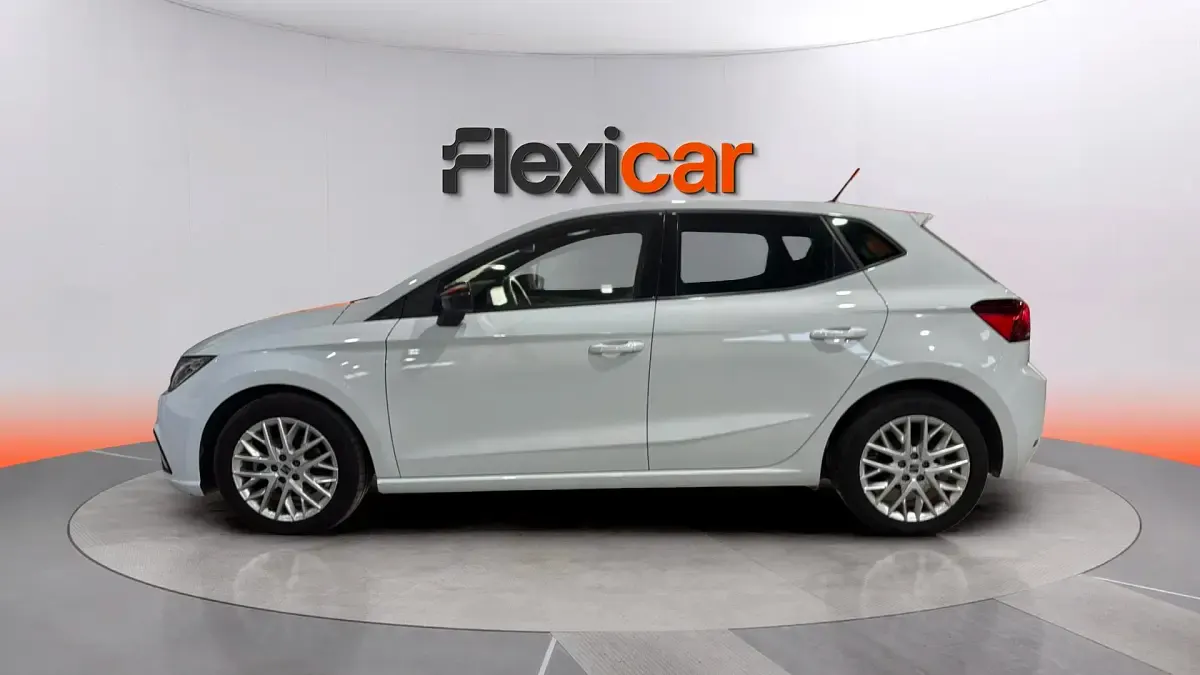 Usado Seat Ibiza Reference 115 CV (84 kW) 2024 Blanco Utilitario
