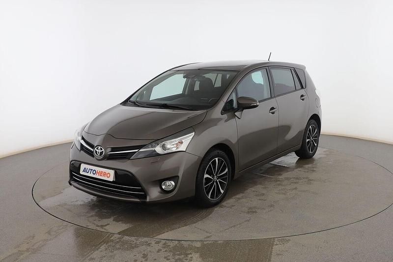 Gris Usado 2018 Toyota Verso Advance Monovolumen | 15.999 € (Precio justo) - Imagen 1/3