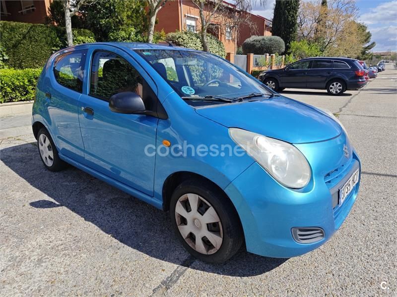 Azul Usado 2011 Suzuki Alto GLX Utilitario | 2500 € - Imagen 1/4