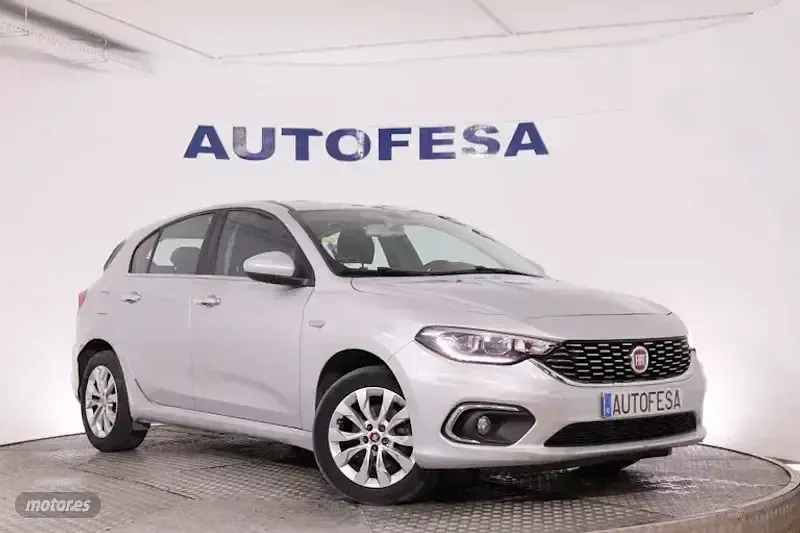 Usado Fiat Tipo Lounge 120 CV (88 kW) 2017 Plateado