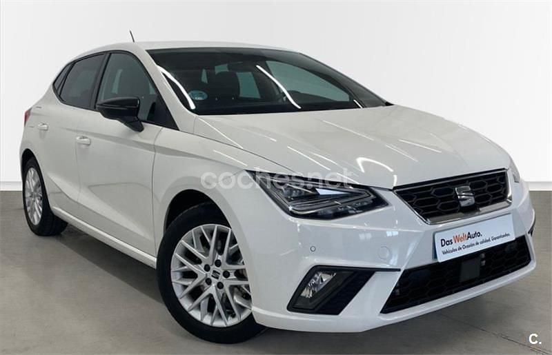 Usado Seat Ibiza FR 110 CV (80 kW) 2023 Blanco Utilitario