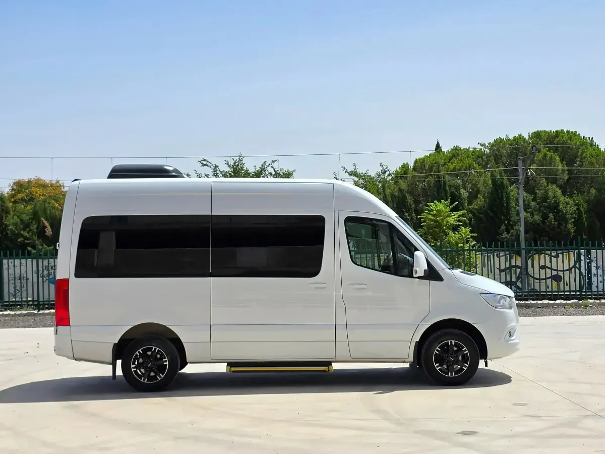 Usado Mercedes Sprinter 150 CV (110 kW) 2023 Blanco Van