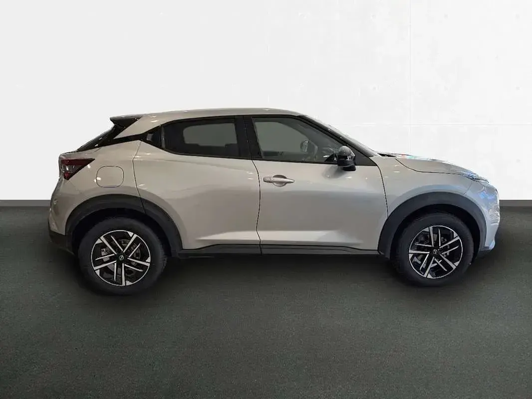 Usado Nissan Juke N-Connecta 114 CV (83 kW) 2025 Gris SUV