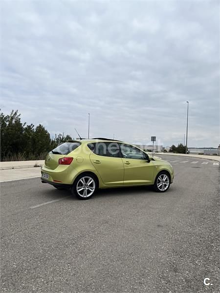 Usado Seat Ibiza Style 105 CV (77 kW) 2009 Verde Berlina