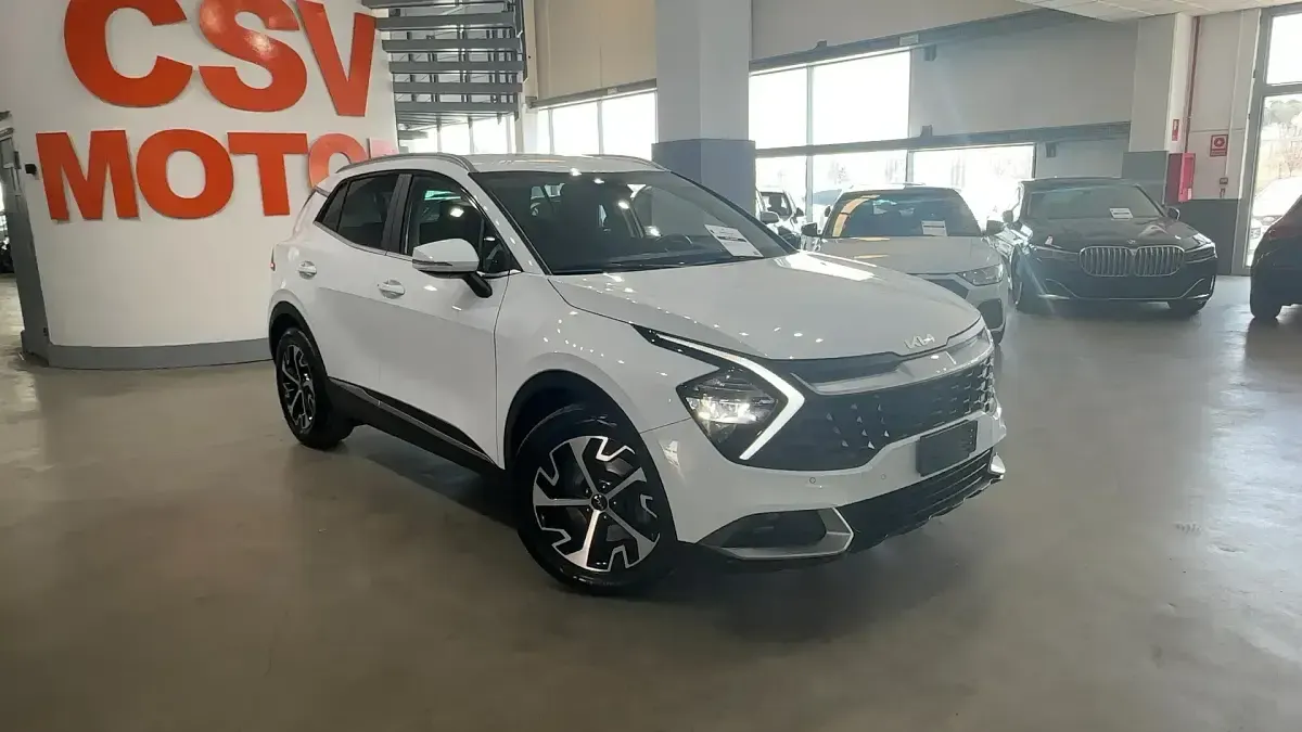 Usado Kia Sportage 136 CV (100 kW) 2023 Blanco SUV