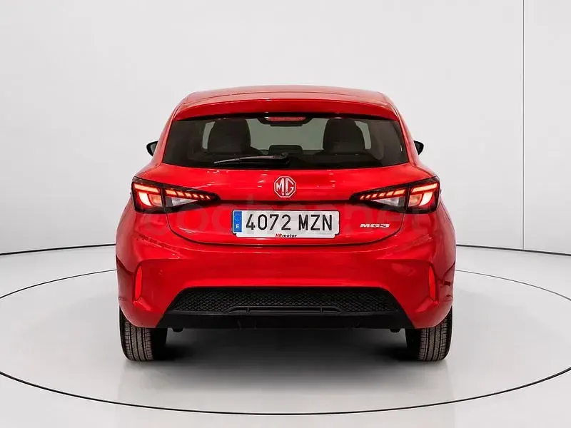 Usado MG MG3 116 CV (85 kW) 2025 Rojo Utilitario
