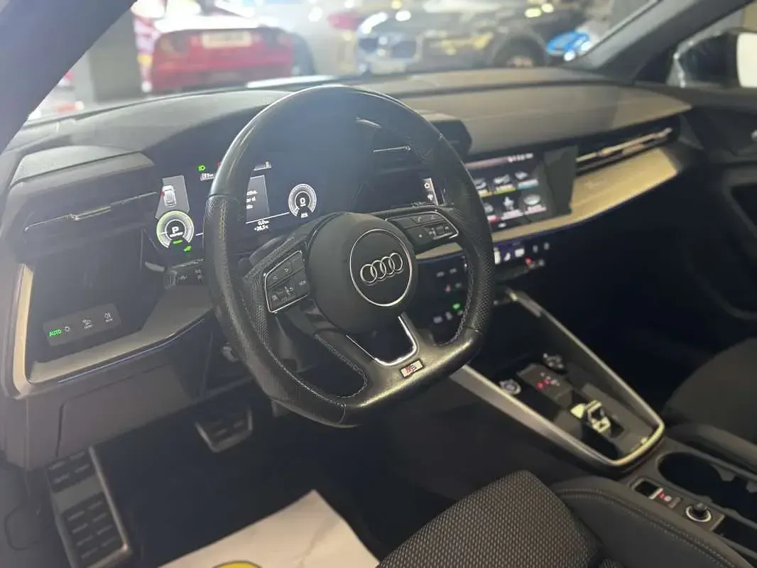 Usado Audi A3 Sportback e-tron Competition 150 CV (110 kW) 2022 Blanco Utilitario