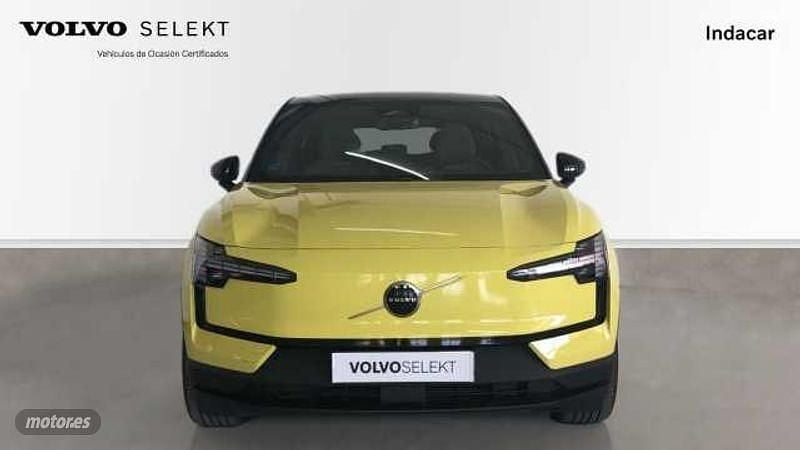 Usado Volvo EX30 Plus 200 kW (272 CV) 2024 Amarillo SUV