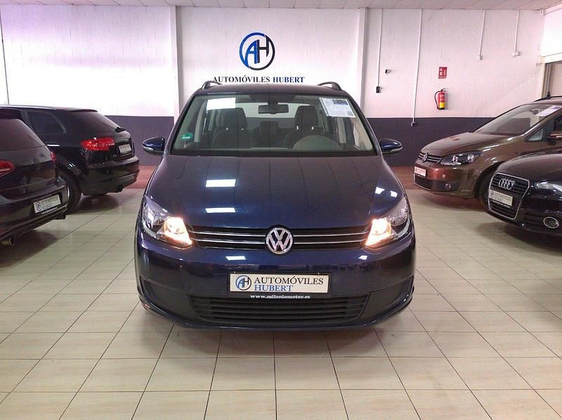 Usado VW Touran Edition 105 CV (77 kW) 2012 Azul Monovolumen