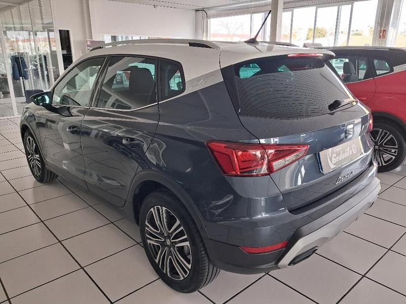 Usado Seat Arona Xperience 115 CV (84 kW) 2025 Gris SUV