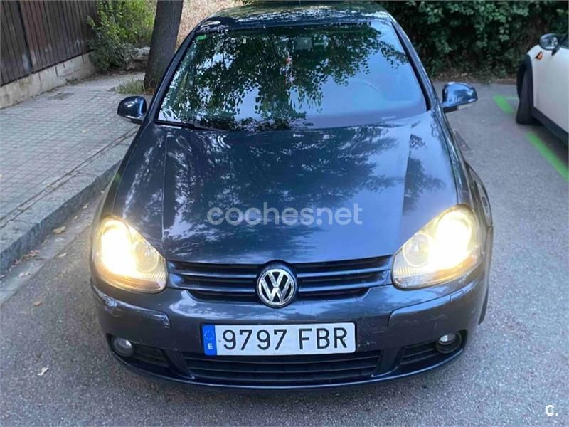 Azul Usado 2006 VW Golf V Highline Berlina | 4900 € (Buen precio) - Imagen 1/4